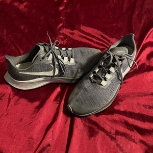 Nike Zoom pegasus 37 Gray Mens Size 13. Like New.
